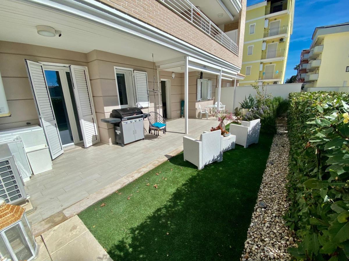 Appartamento Al Mare Con Giardino, Spiaggia E Piscina Alba Adriatica Zewnętrze zdjęcie