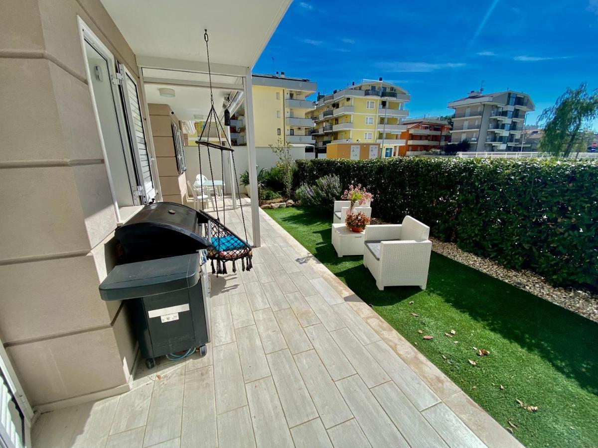 Appartamento Al Mare Con Giardino, Spiaggia E Piscina Alba Adriatica Zewnętrze zdjęcie